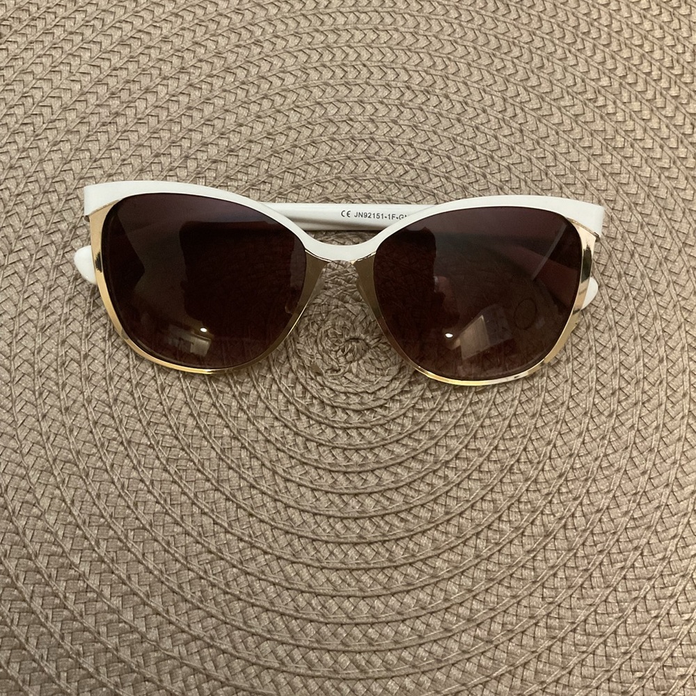 Jones New York White and Brown Sunglasses